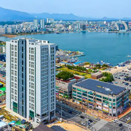 Sokcho Mari Vista Hotel Отели рядом с достопримечательностью «Daepohang Port»