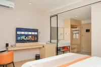 โรงแรมอีลอง มี (สวนใจกลางเมืองขุยถุน อีหลี่) - วิวภูเขา