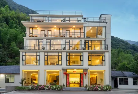 Tonglu | Four Seasons in the Mountains and Wilderness | Travel Secrets | Designer Vacation Villas