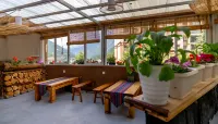Kangding Yuelai Yuehao Homestay - مطابخ