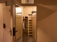 Morfeus Capsule Hotel โรงแรมใกล้พิพิธภัณฑ์แฟลตพุชกิน