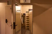 Morfeus Capsule Hotel - พร้อมWifi