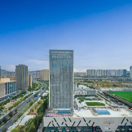 Elong Anjoy Hotel (Urumqi High-speed Railway Station)