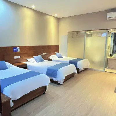 Huangshan Qingsong Boutique Hotel (Huangshan Scenic Area South Gate) Hotels near Jiulong Waterfall