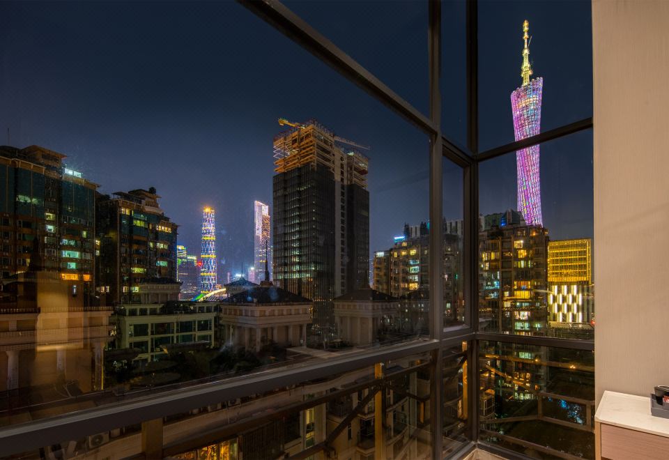 이즈 호텔의 조식 뷔페 이미지