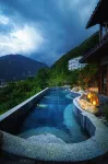 Under the Tree Art Hot Spring Homestay Hotel a Luding