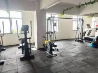 Zi'anran Hotel (Mengzhou Jixiang Lake Branch) - Gym
