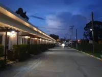 Babaline Hotel Hotels in Mueang Si Sa Ket District