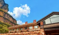 Linzhou Yansu Hotel (Taihang Grand Canyon Shibanyan)