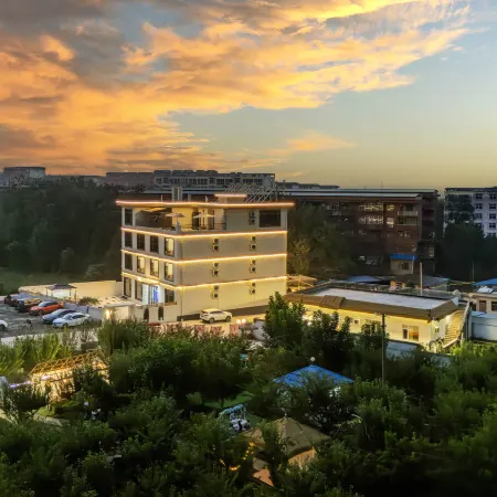 Ru Jia Yi He Yu Shan Villa Hotel (Huayin Huashan Scenic Area Branch)