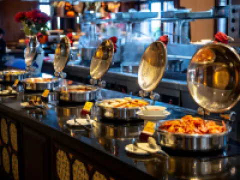 ทีทีซีอิมพีเรียล โฮเต็ล โรงแรมในเว้