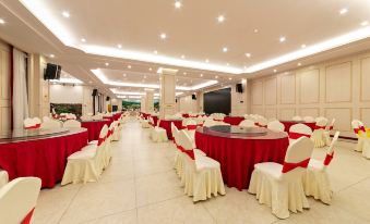 Fangyuan Holiday Hotel