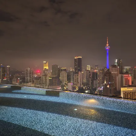 The Axon Suites Bukit Bintang Отели рядом с достопримечательностью «Торговый центр Fahrenheit 88»