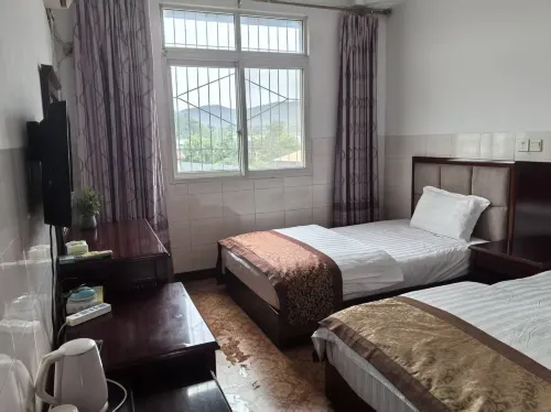 Shunhua Homestay - Mountain view