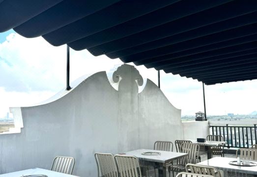 Crown Hotel 조식 식당