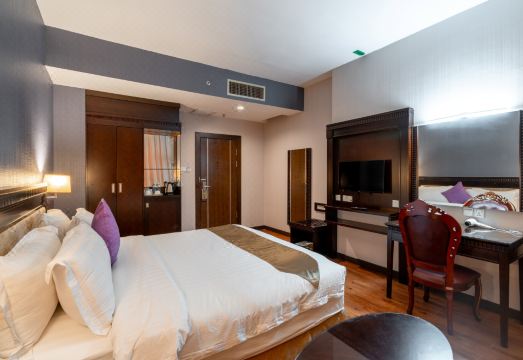 호텔 외관 및 주변 전경