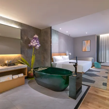 Huangyuxuan Hotel (Fumin Subway Station of Shenzhen Convention and Exhibition Center) Отели рядом с достопримечательностью «Порт Футянь»