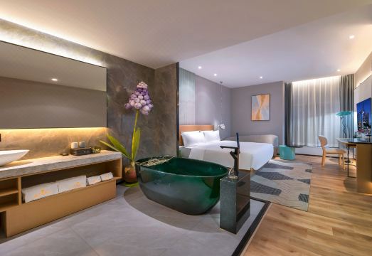 선전 푸민역 주변 도심 전경