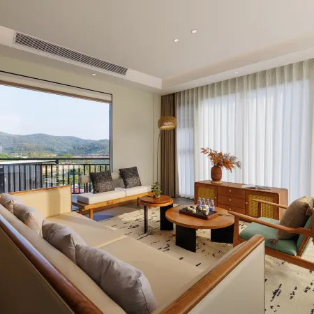 Fengji Xuanbi Banshan Homestay (Luofu Mountain Scenic Area Dadong Xuanbi Lake)