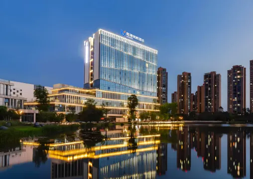 루강 밍위에 호텔