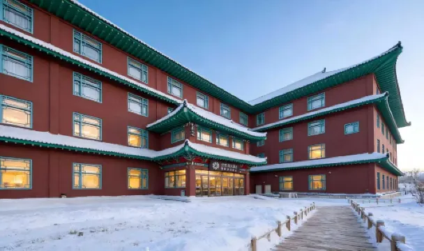 Floral Banlan Hotel (Yanji Korean Folk Village)