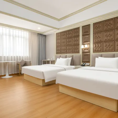Huiqian Hotel (Zhaotong Fortune Store) Отели в г. Чжаотун