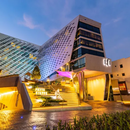 LiT BANGKOK Hotel Отели рядом с достопримечательностью «Торговый центр MBK»