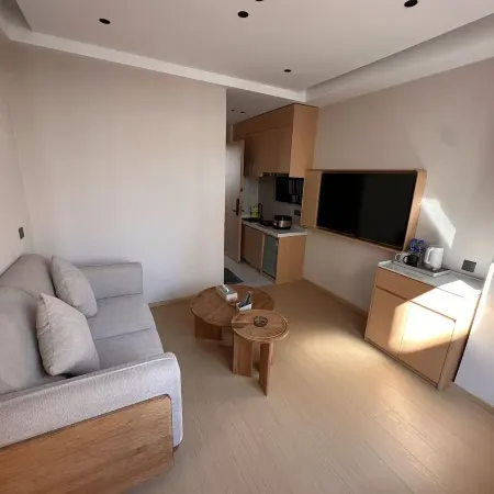 Pu'er Shuangyue Homestay | Kaqu Teabar | Garden Villa (Daijia Lane Simao Old Street)