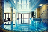 Retro Riverside Wellness Resort - spa