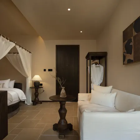 Yueqi Bay Homestay (Wanning Riyue Bay)