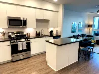 Bright Condo 10 Min from Disneyland W/ Pool & GYM