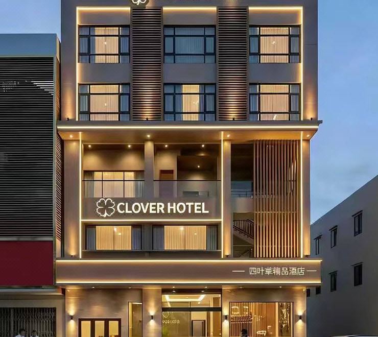 클로버 호텔 로비