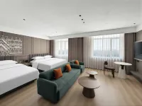 KEVIN HOTEL - parking
