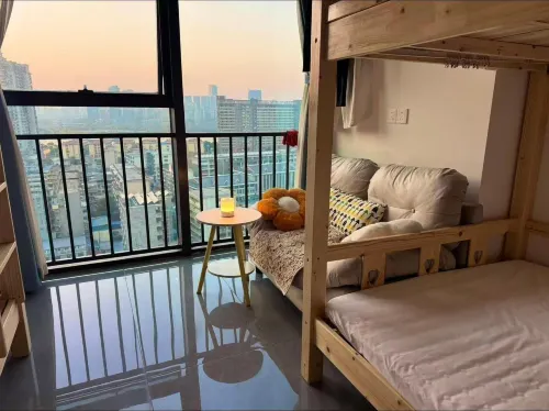 Changsha Riverside Sunset Female Only Hostel (Peiyuanqiao Subway Station)
