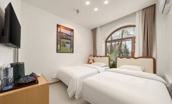 Hotel Lucy