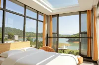 Mountain View and Lake View · Infinity Pool · Reservoir Chinese Inn