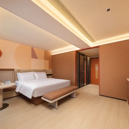 OrangeHotel