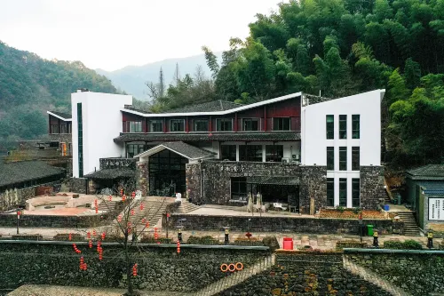 Xiang Xu Zhang Valley Inn
