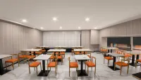 Banyuedao Smart Hotel (Yibin Guanying Ancient Street) - พร้อมอาหารเช้า