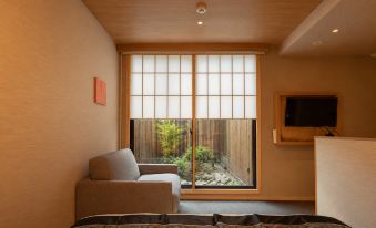 MR.T Kamogawa East 12