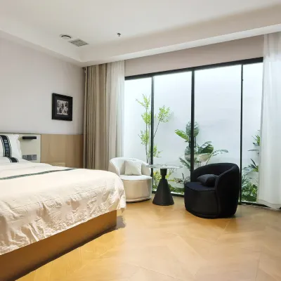 Huang'an Yunjing Hotel (Mojia Street Xiangnanguan Street) Hotels near Xining City Centre