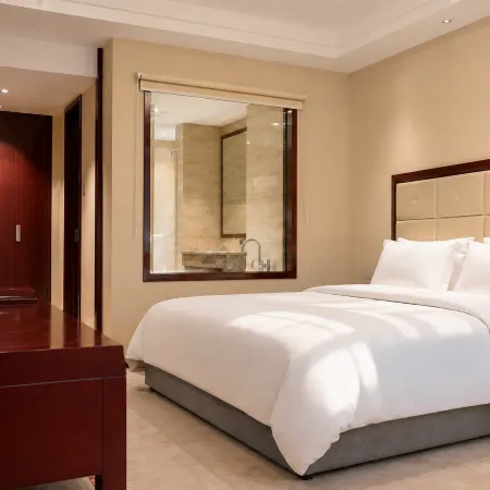 Hua Ting Hotel (Inner Mongolia People’s Hospital – General’s Office Branch)