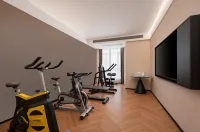 Meiduo Hotel (Shanghai Road, Hanjiang Normal University Branch) - parking