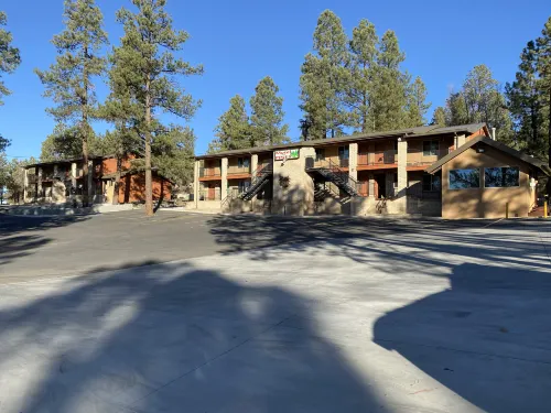 Motel in the Pines - balcon