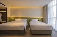 Fansenna at Mu Lake Hotel (Baoding East Railway Station & Hebei University New Campus Branch) - Ailelere Uygun