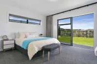 Luxury and Comfortable Modern House in Taupo -  Holiday Villas