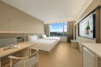 JI Hotel (Changbai G331 National Highway Changbai Port) - parking