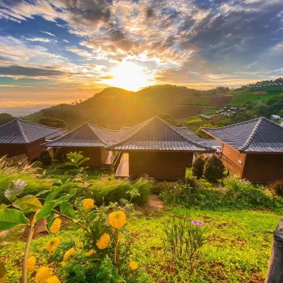 Mon P Monjam Hotels near Pang Hwa