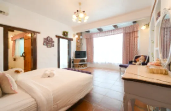 Swiss Valley Hip Resort