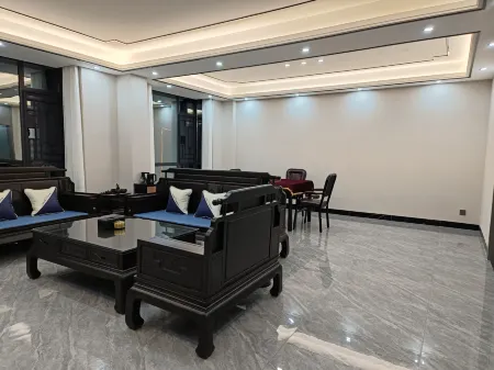 Xinfeng Shiguang Hot Spring Homestay Отели в г. Синфен